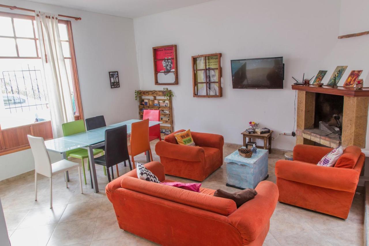 Family Host Hostel Villa de Leyva Bagian luar foto