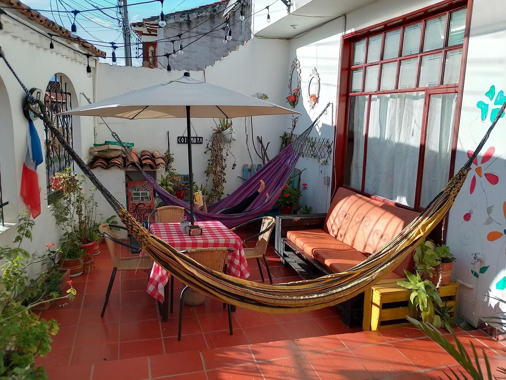 Family Host Hostel Villa de Leyva Bagian luar foto